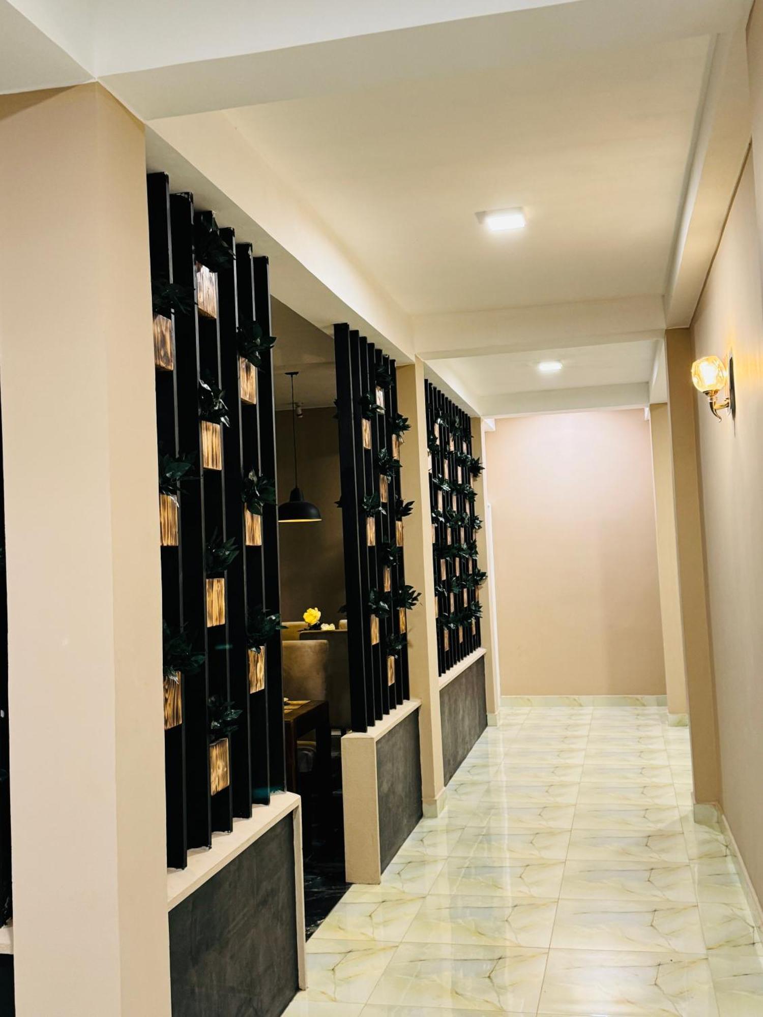 Royal Bliss Hotel נוארה אליה מראה חיצוני תמונה