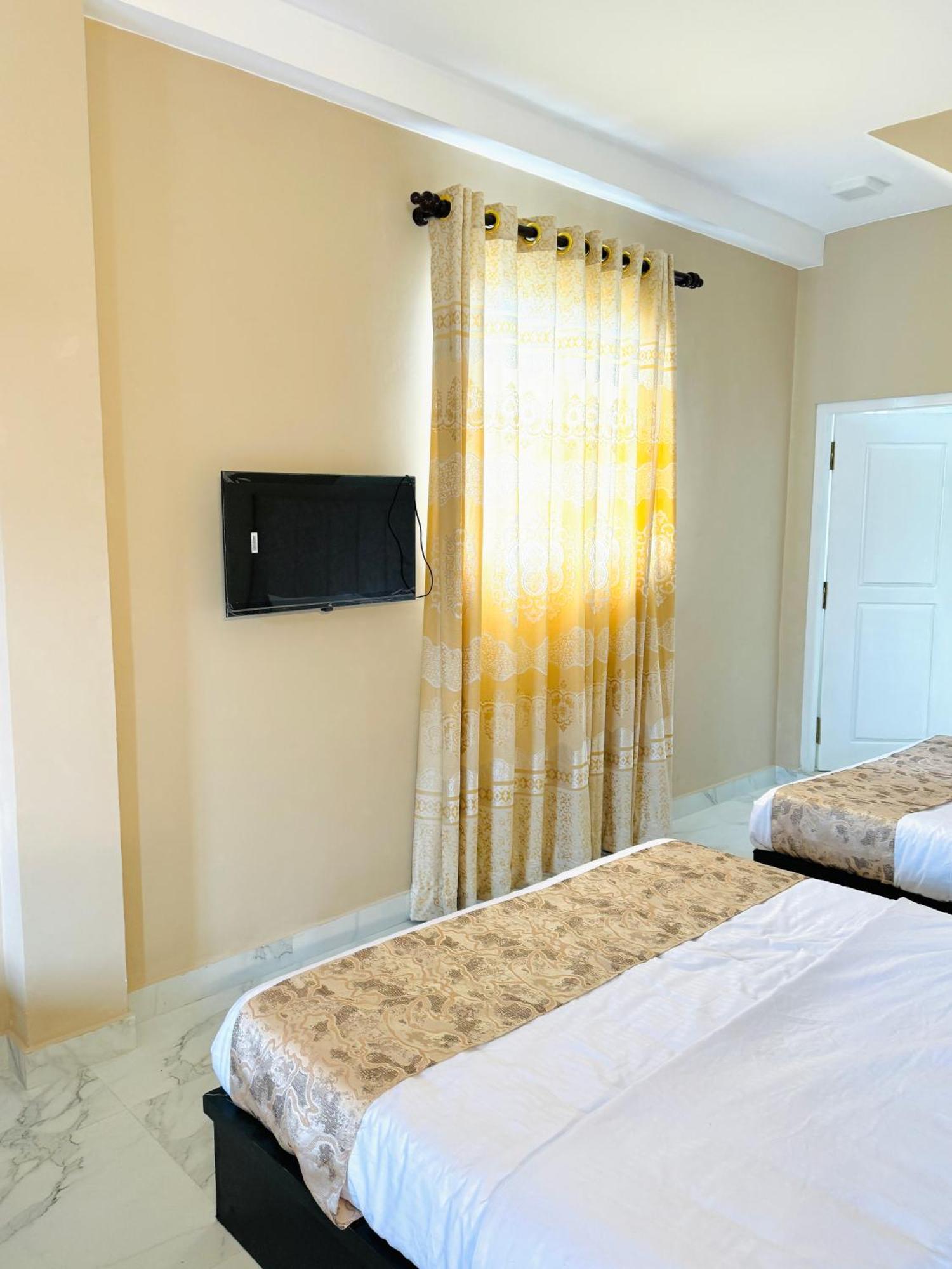 Royal Bliss Hotel נוארה אליה מראה חיצוני תמונה