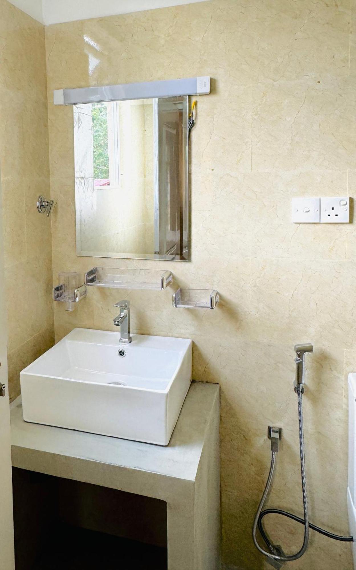 Royal Bliss Hotel נוארה אליה מראה חיצוני תמונה